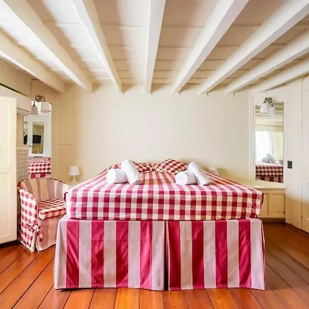 Apartment Rinascimento Giraldi -12 Ospiti 80 Mt Dal Duomo -